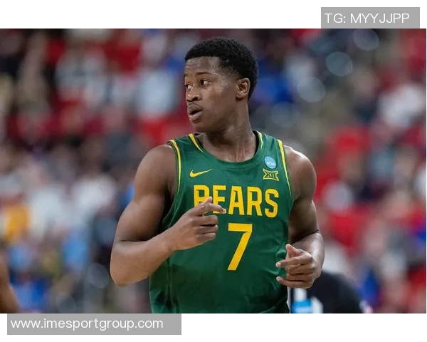 新秀榜更新弗拉格持续领先埃奇库姆重返前五贝利遗憾跌出榜单