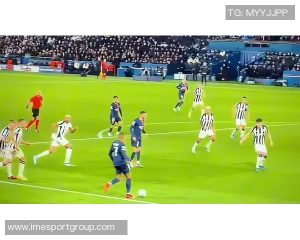 姆巴佩精彩戏耍对手轻松过人射门展现超强个人能力